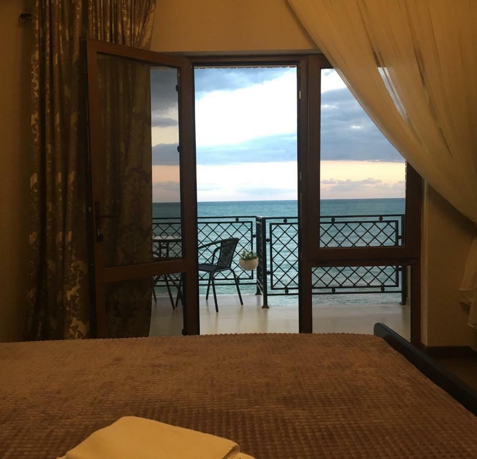 Leon Beach Hotel New Athos Exterior foto